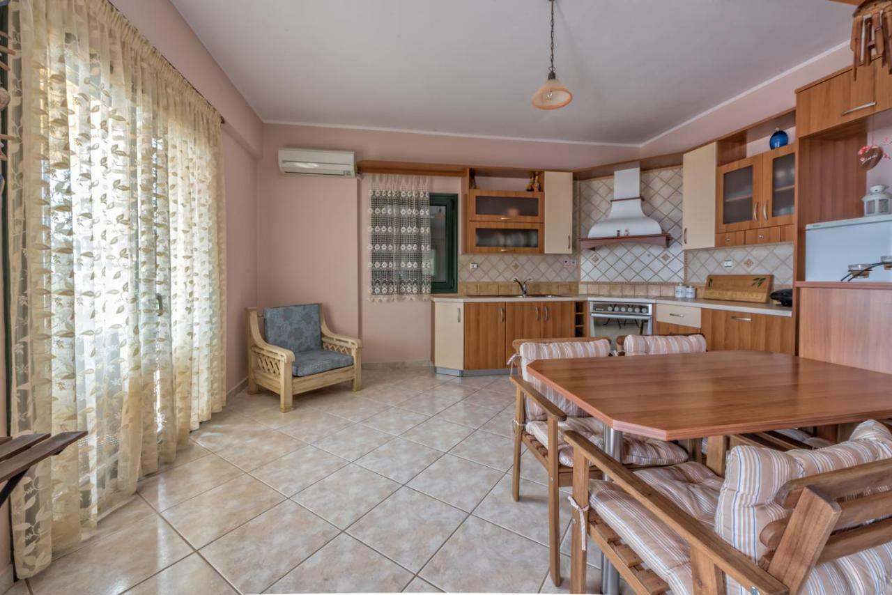 Villa Giovanni Paralia Vrachou Exteriér fotografie